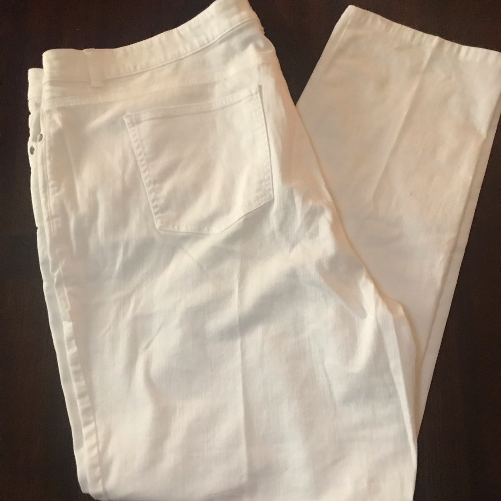 Eileen Fisher | White denim jeans